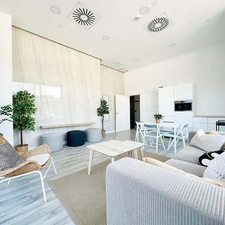 Skyline Diamond 23th Floor Daire
